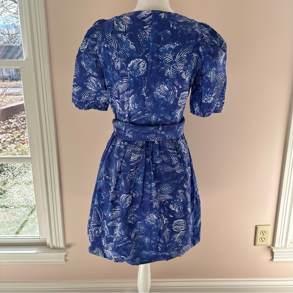 French Connection Besima Tropical Print Button Flare Blue Dress - Picture 8 of 9